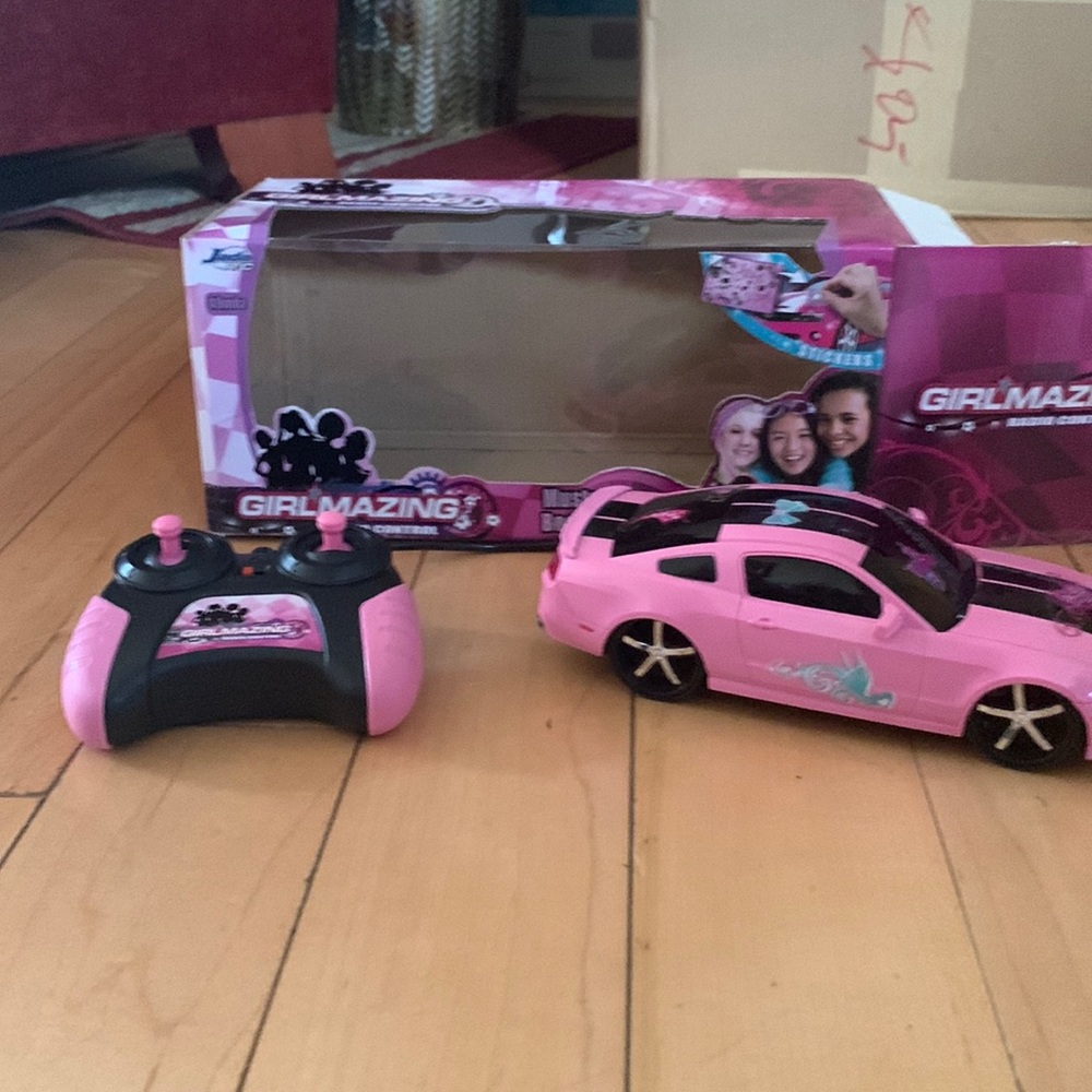 GirlMazing Radio Control mustang Boss 302 car. Barbie ready,